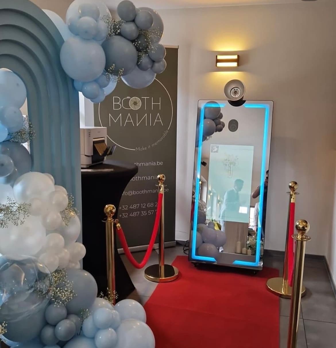 Opstelling van een mirrorbooth in een doopfeest.